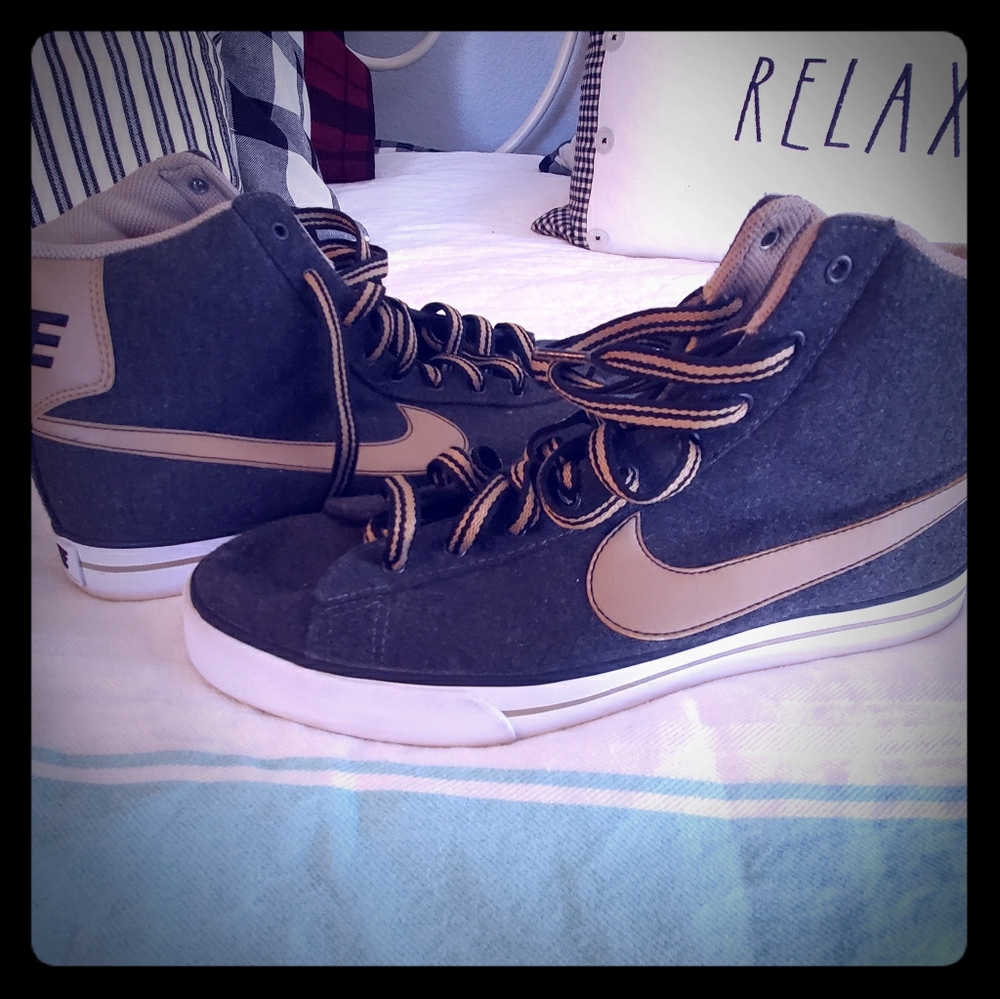 Nike BRS WS Vintage Hightop Men's Shoes 10